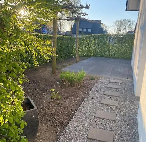 Schoene Ferienwohnung Im Ergeschoss Mit Terrasse